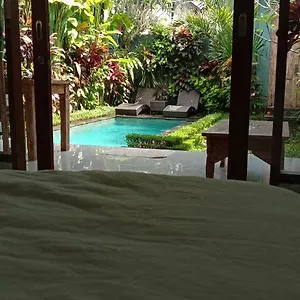 Rona1 Villa